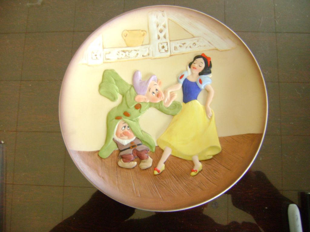 The Disney Magic Memories Plate Collection Snow White The Disney Magic Memories Plate Collection Snow White