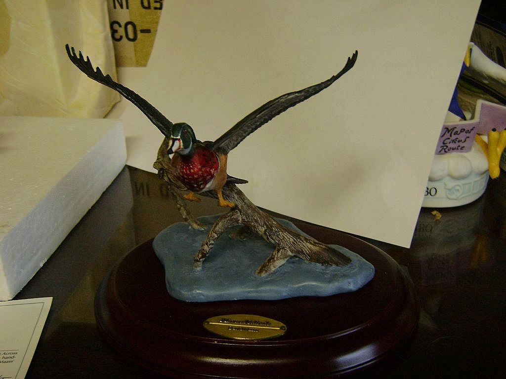 Mirrored Solitude figurine by David Maass from The Danbury Mint Mirrored Solitude figurine by David Maass from The Danbury Mint