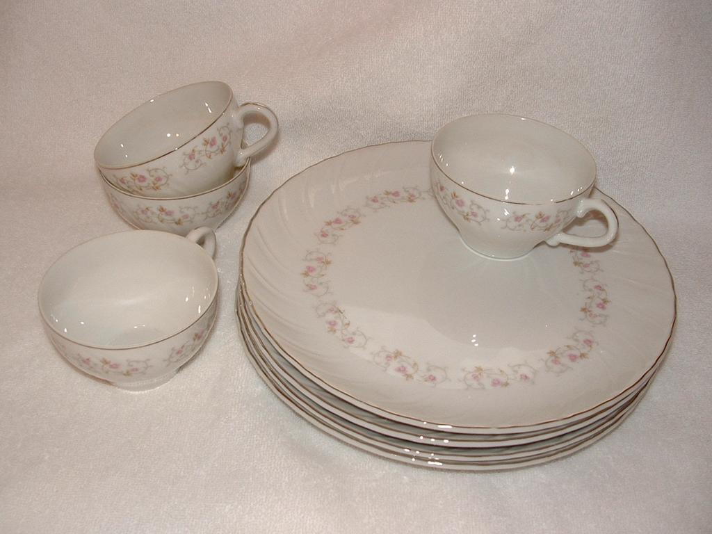 Vintage 8 piece Snack Set, Created By Gift Ideas of Japan: Vintage 8 piece Snack Set, Created By Gift Ideas of Japan: