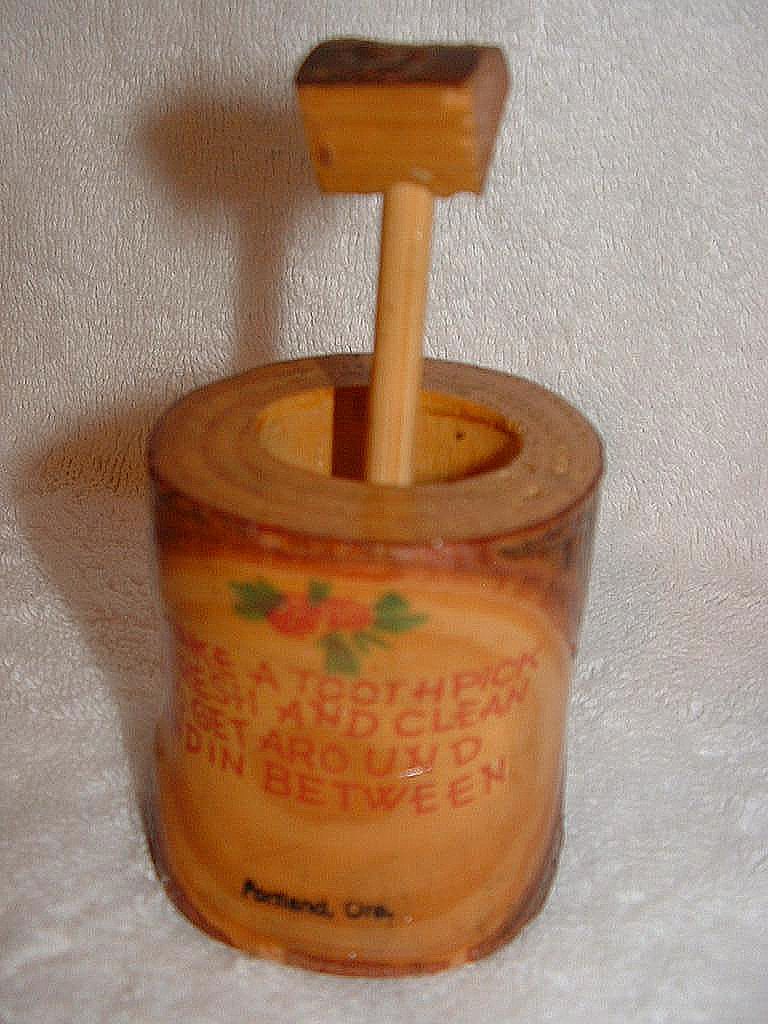 Vintage Collectible Wooden Tooth Pick Holder: Portland Oregon Vintage Collectible Wooden Tooth Pick Holder: Portland Oregon