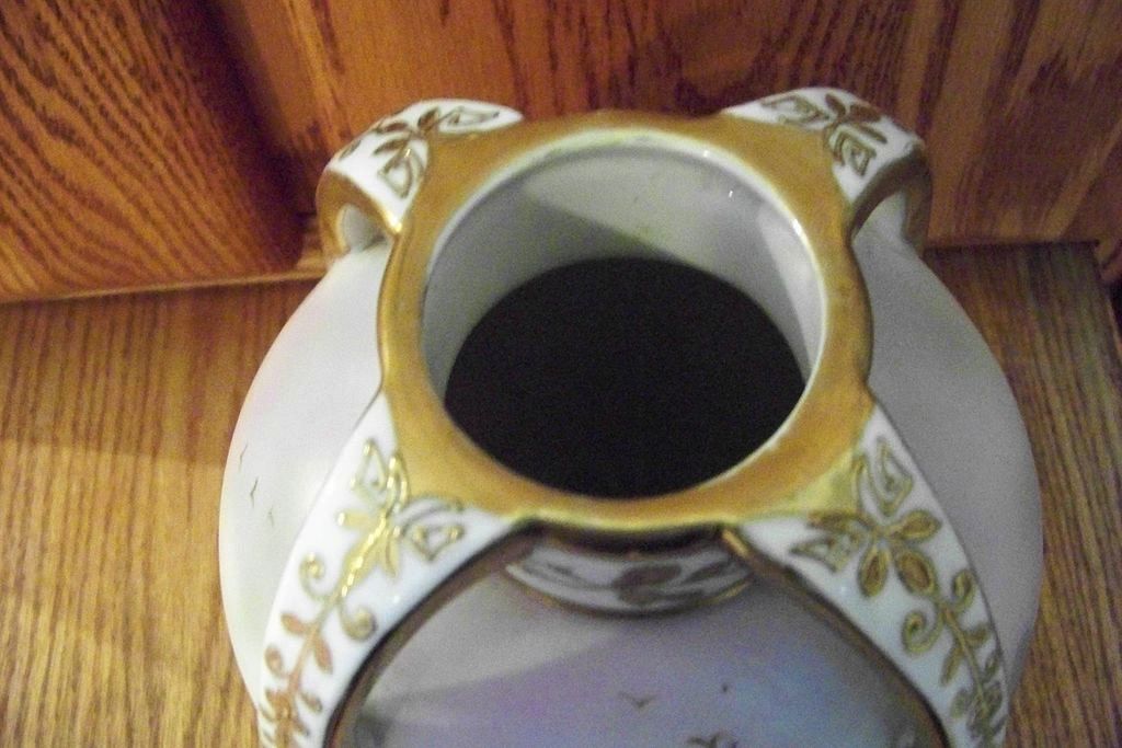 Vintage Hand Painted NIPPON Vase Estate Find 8 1/2" Tall Vintage Hand Painted NIPPON Vase Estate Find 8 1/2" Tall