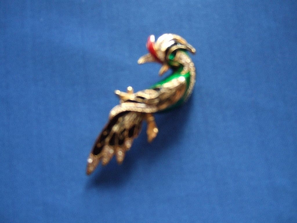 Figural Rhinestone & Enameling, Bird Brooch / Pin Figural Rhinestone & Enameling, Bird Brooch / Pin