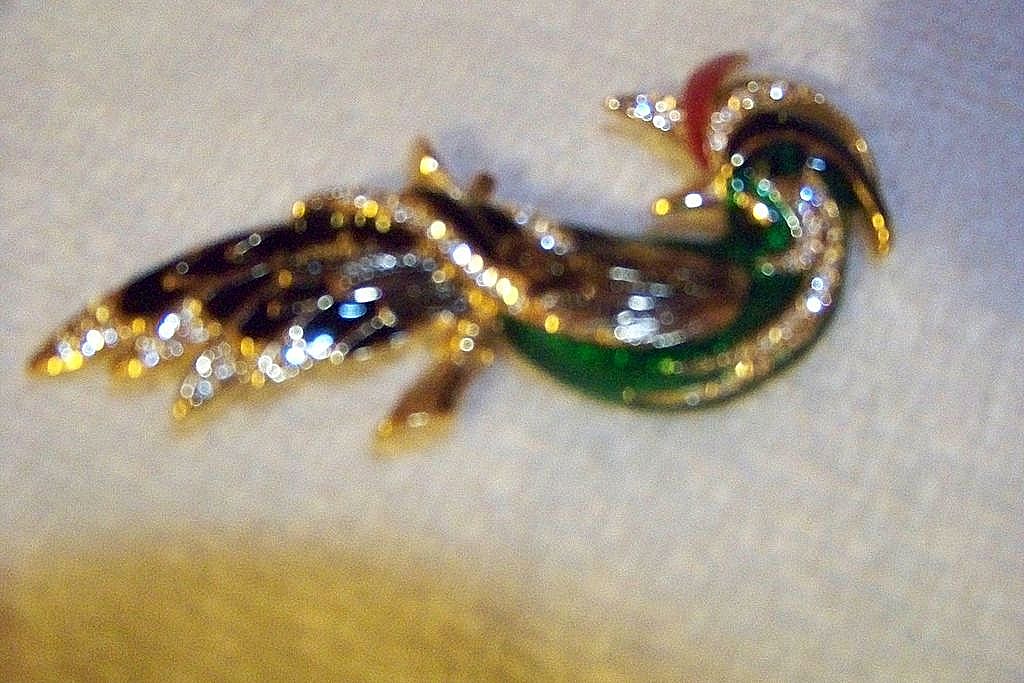 Figural Rhinestone & Enameling, Bird Brooch / Pin Figural Rhinestone & Enameling, Bird Brooch / Pin