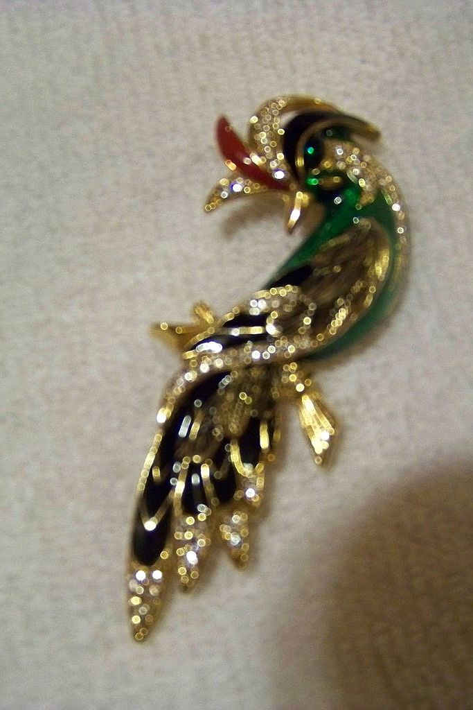 Figural Rhinestone & Enameling, Bird Brooch / Pin Figural Rhinestone & Enameling, Bird Brooch / Pin