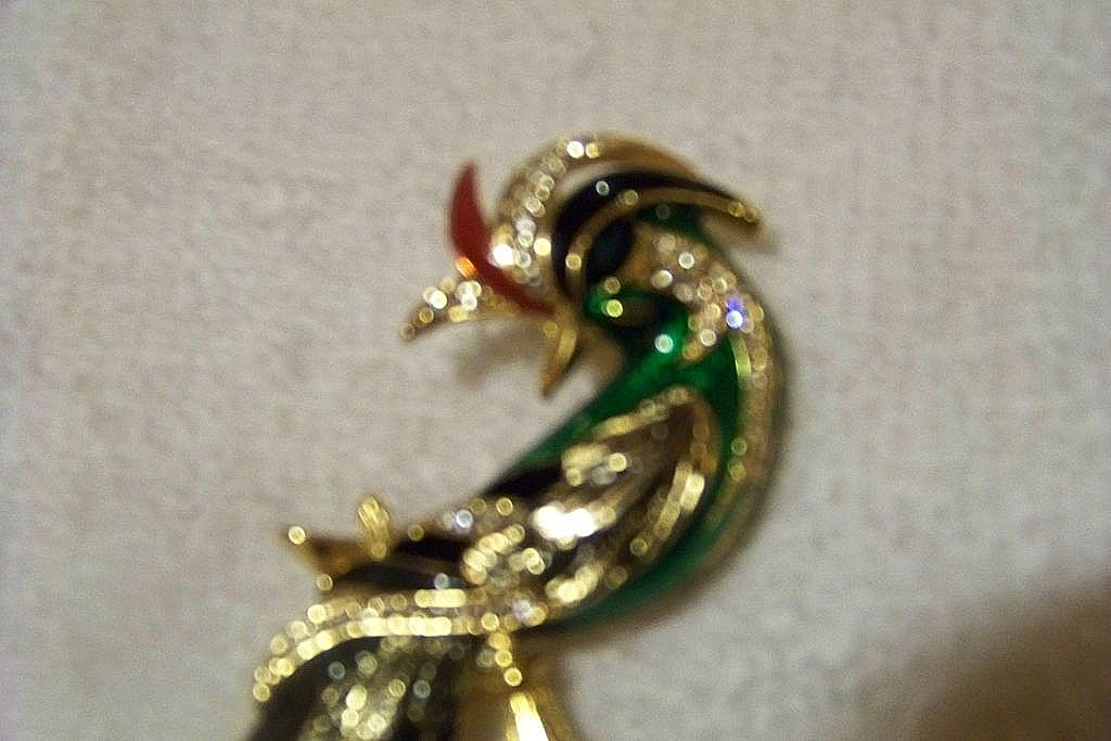 Figural Rhinestone & Enameling, Bird Brooch / Pin Figural Rhinestone & Enameling, Bird Brooch / Pin
