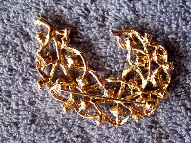 Vintage, Gold Toned Leaf Brooch Pin, Imitation Pearls, Green Rhinestones Vintage, Gold Toned Leaf Brooch Pin, Imitation Pearls, Green Rhinestones
