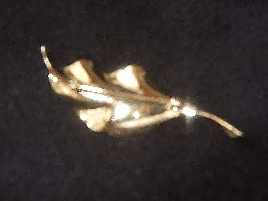 Vintage, Marked Wells, Brushed & Polished, Leaf Brooch Pin Vintage, Marked Wells, Brushed & Polished, Leaf Brooch Pin
