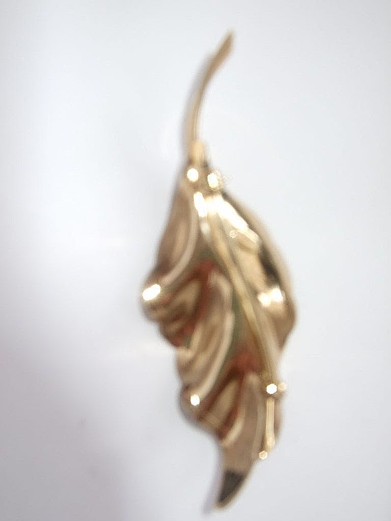Vintage, Marked Wells, Brushed & Polished, Leaf Brooch Pin Vintage, Marked Wells, Brushed & Polished, Leaf Brooch Pin