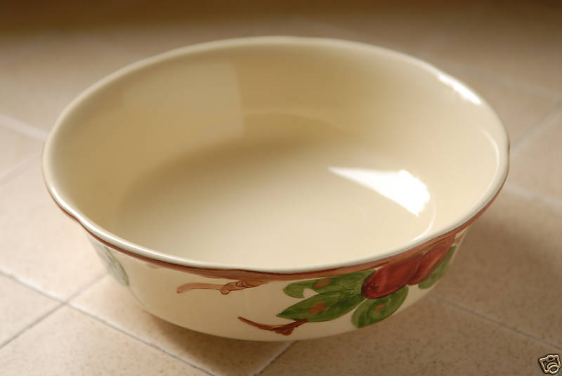 Vintage Franciscan Apple Large Serving Veggie Bowl USA Vintage Franciscan Apple Large Serving Veggie Bowl USA