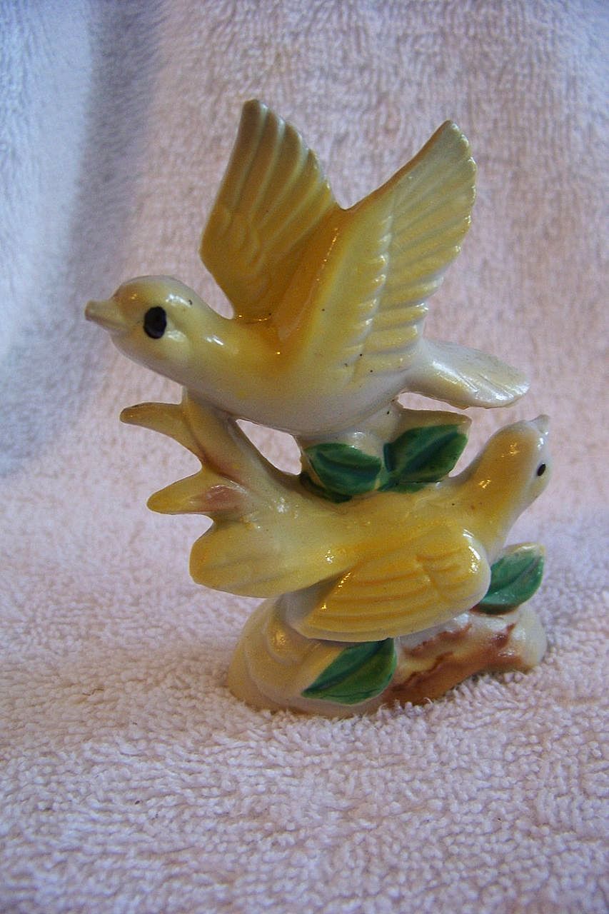 Vintage, 2 Yellow Bird Figurine Stamp Japan Vintage, 2 Yellow Bird Figurine Stamp Japan