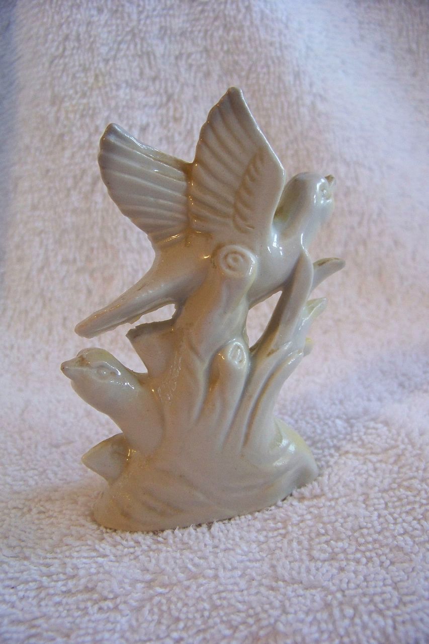 Vintage, 2 Yellow Bird Figurine Stamp Japan Vintage, 2 Yellow Bird Figurine Stamp Japan