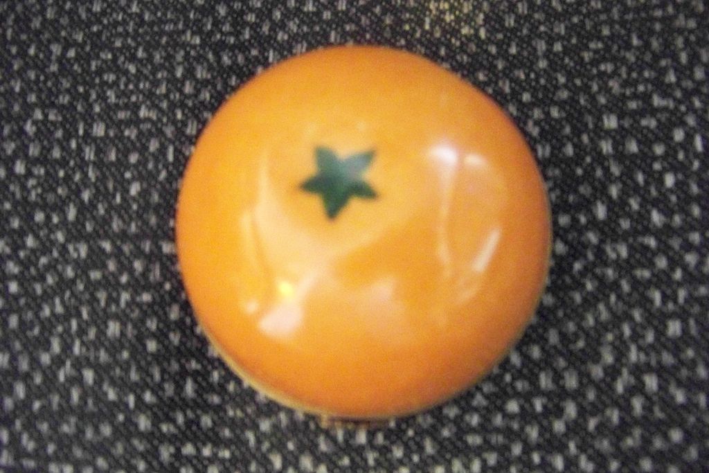 Limoges Orange Star Round Box, Peint Main P V Limoges Orange Star Round Box, Peint Main P V