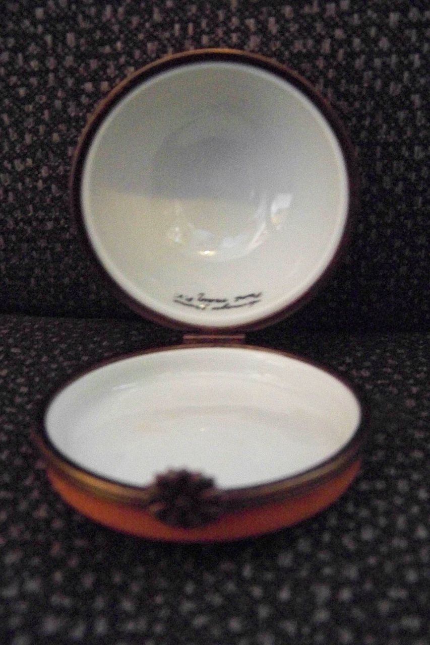 Limoges Orange Star Round Box, Peint Main P V Limoges Orange Star Round Box, Peint Main P V