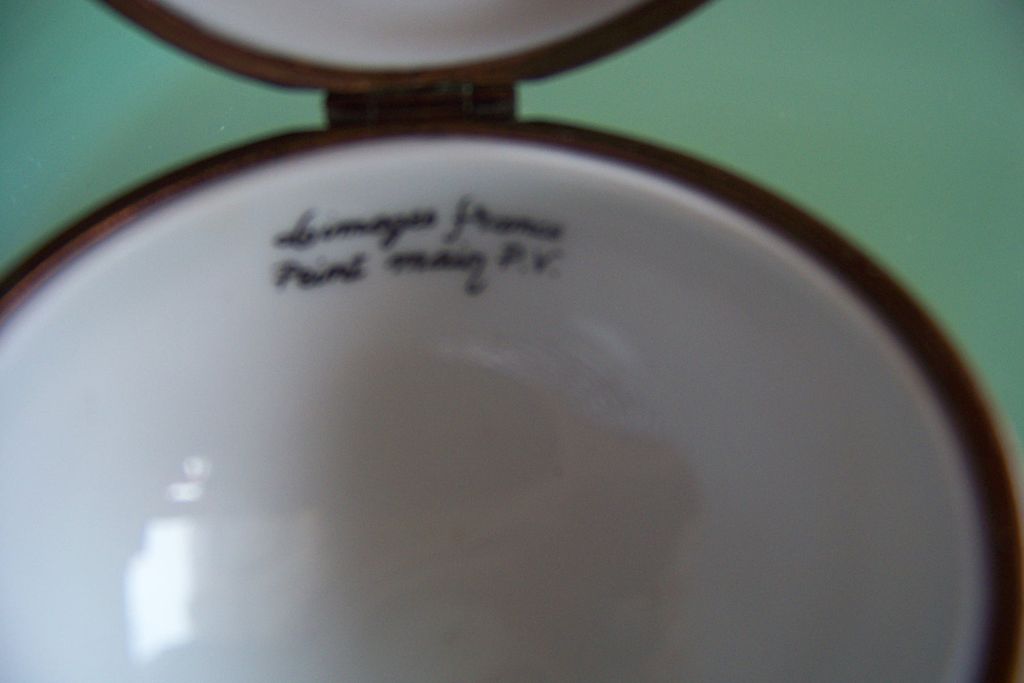 Limoges Orange Star Round Box, Peint Main P V Limoges Orange Star Round Box, Peint Main P V