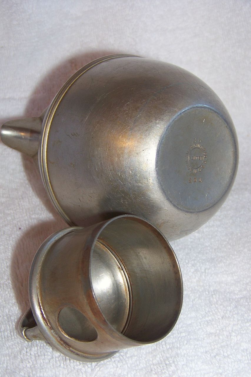 Vintage Marked American S. P, Co. Pewter 2 Cup Tea Pot Vintage Marked American S. P, Co. Pewter 2 Cup Tea Pot