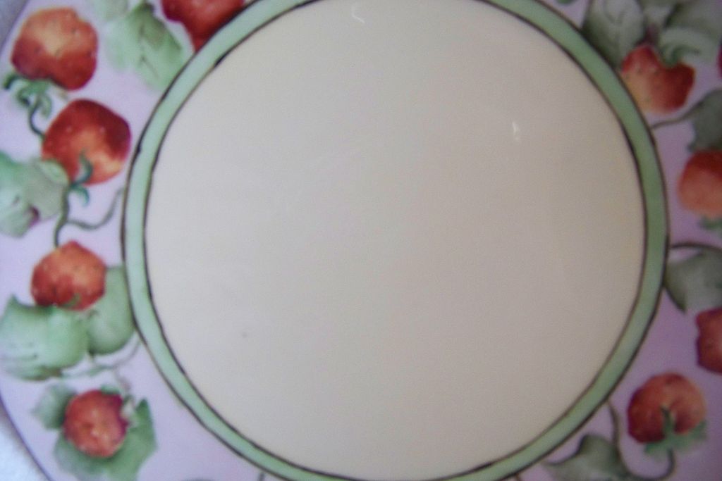 Signed T & V Limoges HANDPAINTED, Strawberry plate Signed T & V Limoges HANDPAINTED, Strawberry plate