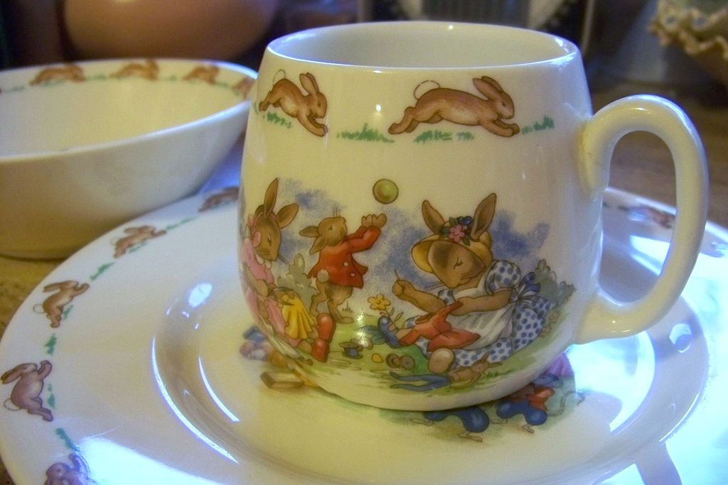 Vintage Royal Doulton BUNNYKINS Child's Plate Bowl & CUP Vintage Royal Doulton BUNNYKINS Child's Plate Bowl & CUP