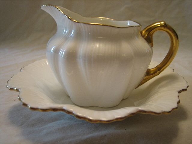 Vintage Shelley Regency Pitcher & Bowl Set Gold Trim Vintage Shelley Regency Pitcher & Bowl Set Gold Trim