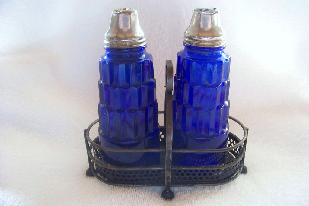 Vintage Hazel Atlas Colbalt Blue Salt & Pepper Shakers W Holder Vintage Hazel Atlas Colbalt Blue Salt & Pepper Shakers W Holder