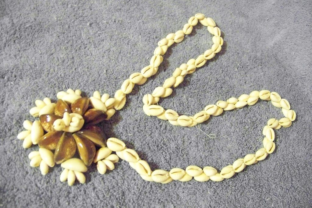 Sea Shell Large Pendent Drop Necklace Sea Shell Large Pendent Drop Necklace