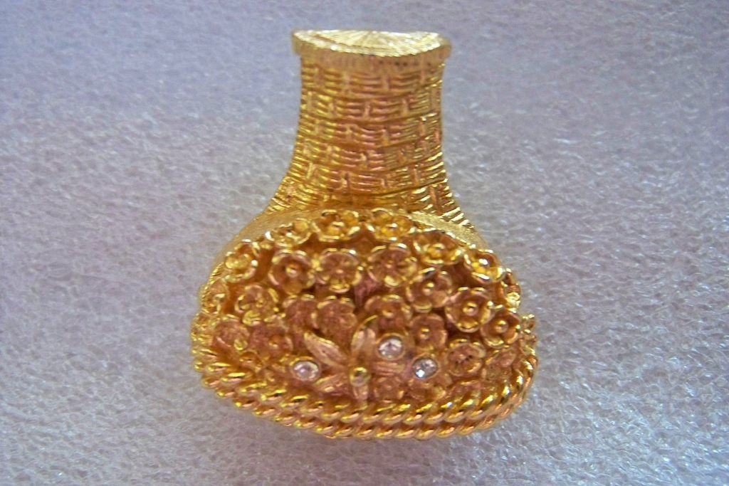 Vintage AVON Solid Perfume Compact Flower Basket Brooch Vintage AVON Solid Perfume Compact Flower Basket Brooch