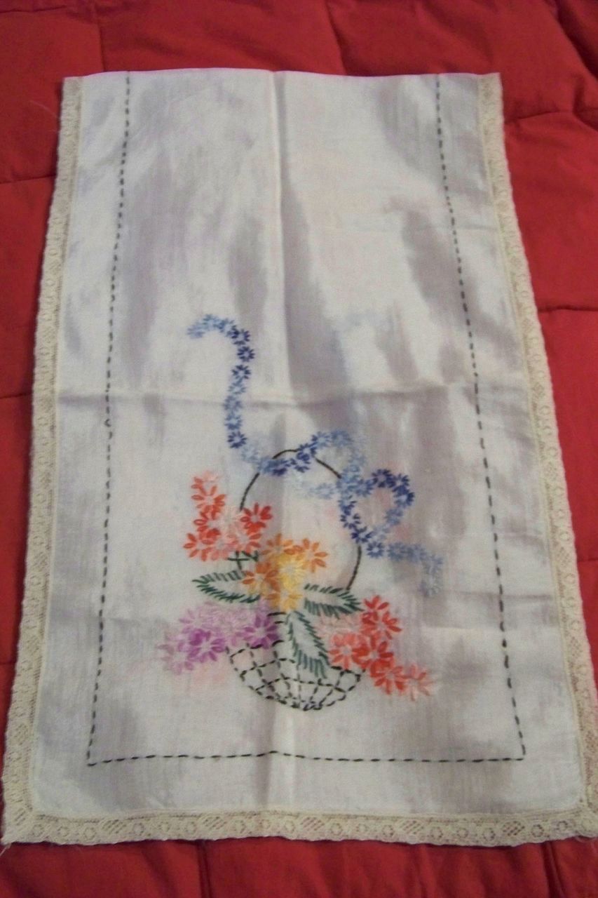 Vintage Embroidery Table Runner Dresser Scarf W Lace Vintage Embroidery Table Runner Dresser Scarf W Lace
