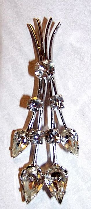 Austrian Clear Crystal Floral Brooch Pin Austrian Clear Crystal Floral Brooch Pin