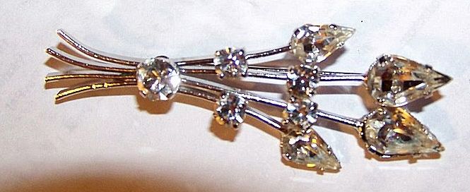 Austrian Clear Crystal Floral Brooch Pin Austrian Clear Crystal Floral Brooch Pin