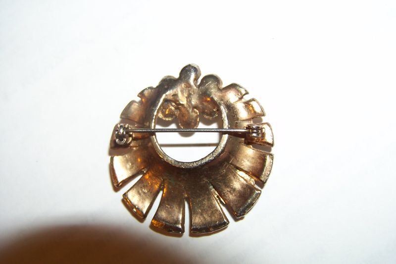 Vintage Round Rhinestones & Faux Pearl Brooch Pin Vintage Round Rhinestones & Faux Pearl Brooch Pin