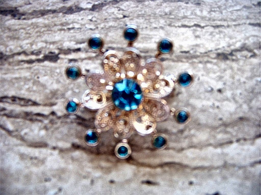 Star Bust Brooch Pin W Blue Rhinestones & Filigree Star Bust Brooch Pin W Blue Rhinestones & Filigree