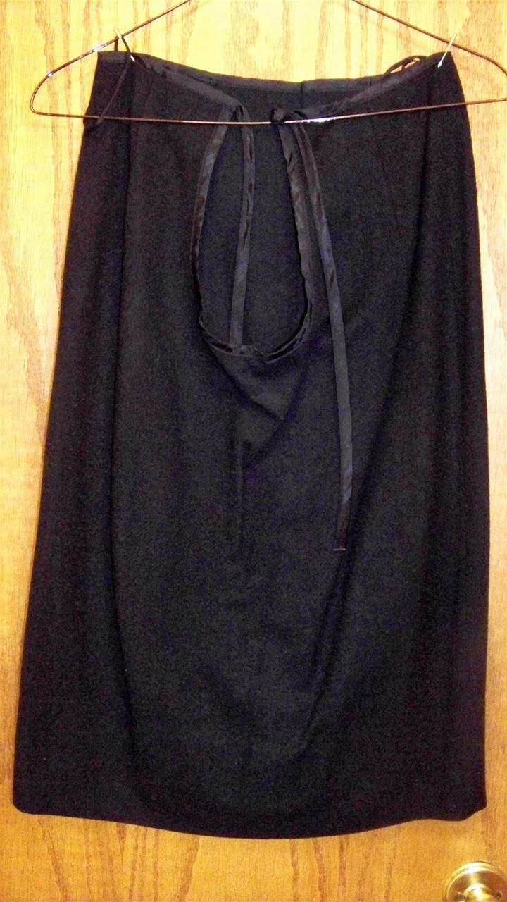 Vintage Coming Attraction Maternity Ware, 2 Piece Wool Suit, Black, S 10 Vintage Coming Attraction Maternity Ware, 2 Piece Wool Suit, Black, S 10