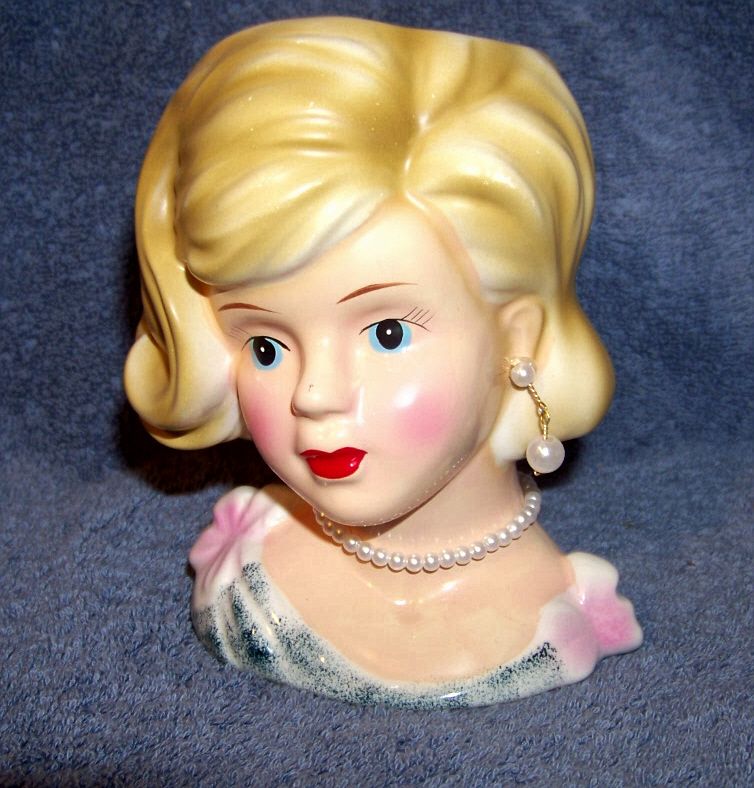 Large, Rubens Ladies Head Vase, #2104 Large, Rubens Ladies Head Vase, #2104