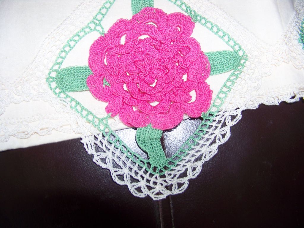 4 Piece Crochet Pillow & Matching Dresser Set, Pink Roses 4 Piece Crochet Pillow & Matching Dresser Set, Pink Roses