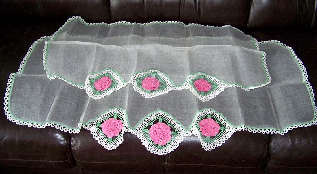 4 Piece Crochet Pillow & Matching Dresser Set, Pink Roses 4 Piece Crochet Pillow & Matching Dresser Set, Pink Roses