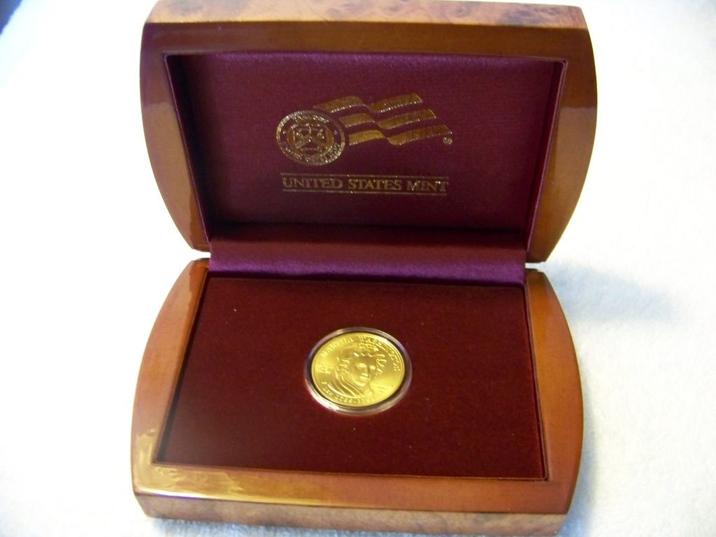 Martha Washington 2007 First Spouse Gold Coin & Box Martha Washington 2007 First Spouse Gold Coin & Box