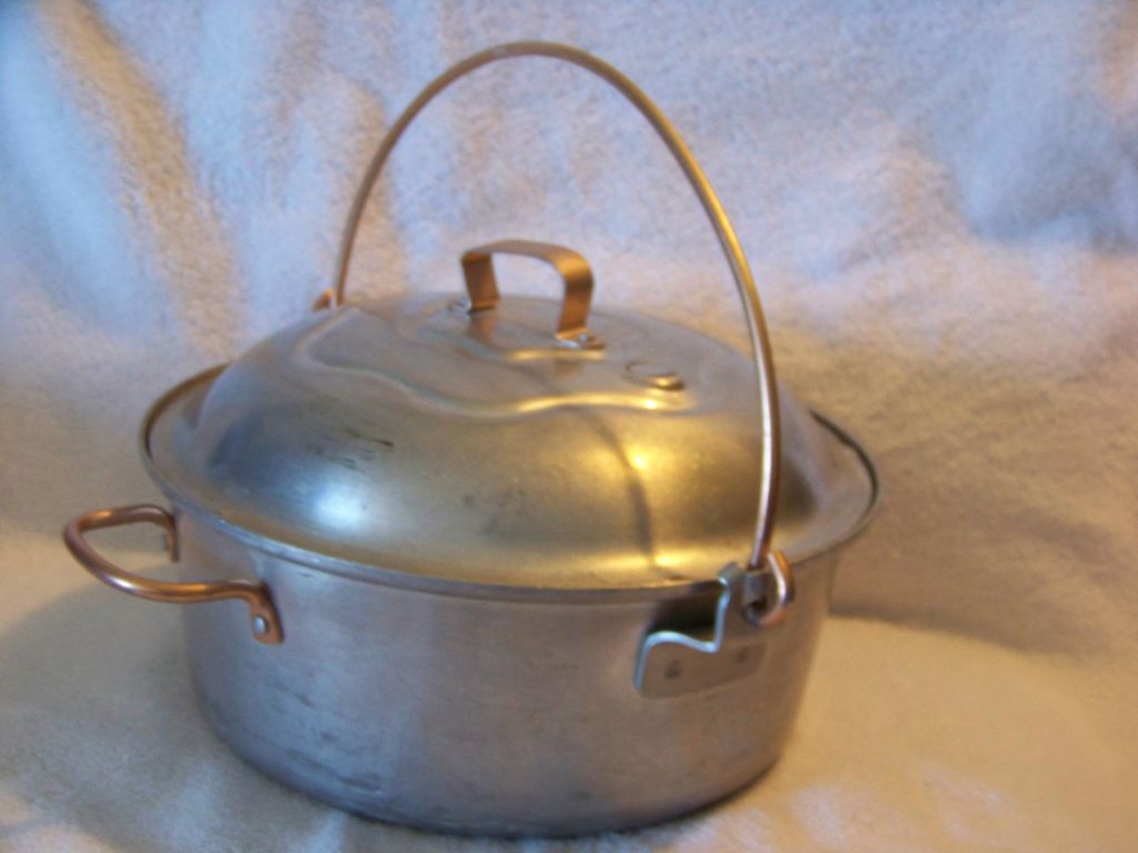 Aluminum Pan W Copper Covered Handles & Lid Aluminum Pan W Copper Covered Handles & Lid
