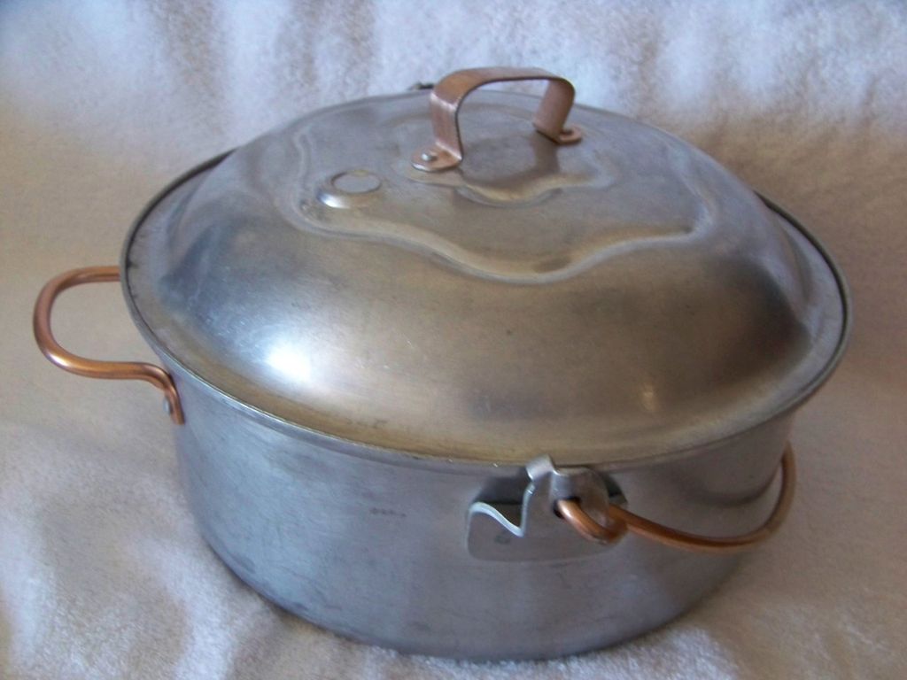 Aluminum Pan W Copper Covered Handles & Lid Aluminum Pan W Copper Covered Handles & Lid