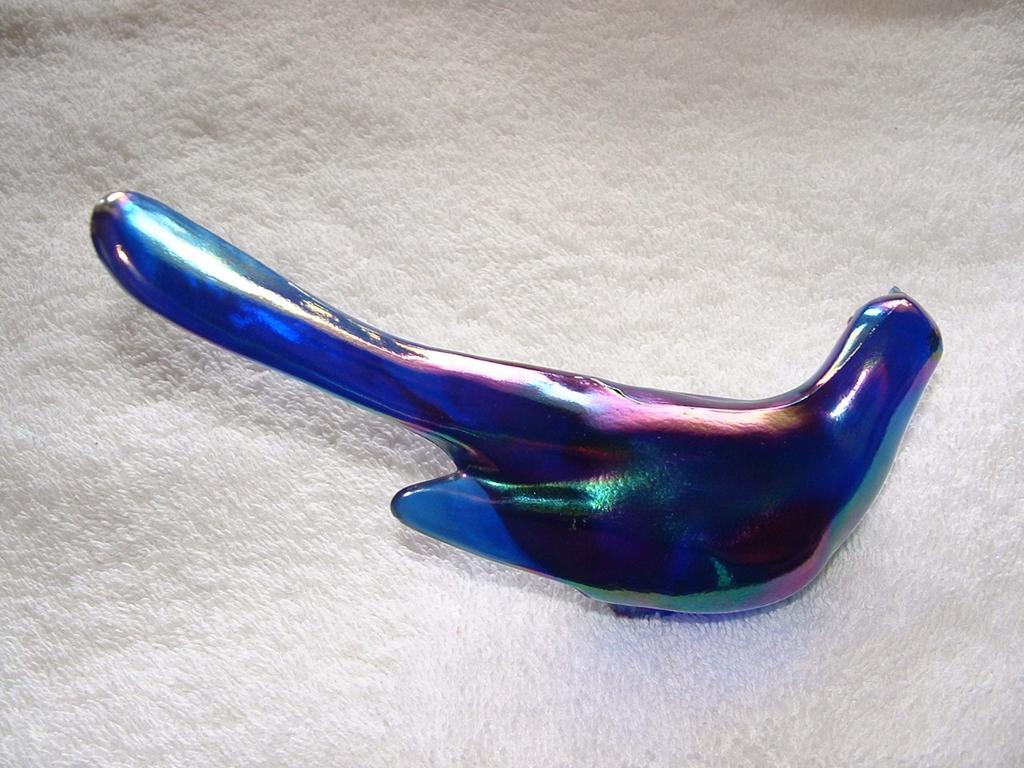 Fenton Blue Iridescent Hand Made Bird Fenton Blue Iridescent Hand Made Bird