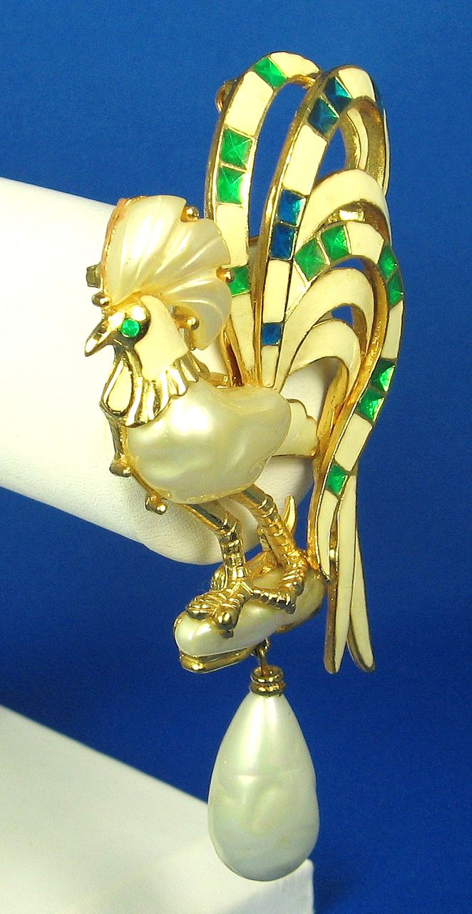 Hattie Carnegie and Kenneth Jay Lane Enamel Imitation Pearl Rooster Pin/Pendant and Chain Hattie Carnegie and Kenneth Jay Lane Enamel Imitation Pearl Rooster Pin/Pendant and Chain