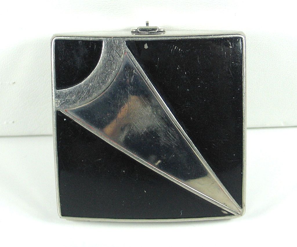 Vintage Art Deco Black Enamel Triangle Compact Vintage Art Deco Black Enamel Triangle Compact