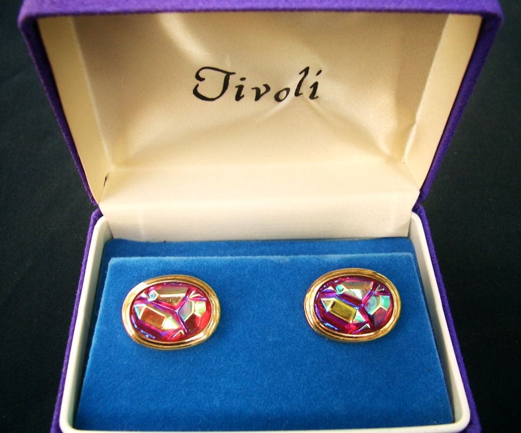 Vintage Tivoli Bright Red Iridized Glass Cabochon Cufflinks Gold Tone New in Box Vintage Tivoli Bright Red Iridized Glass Cabochon Cufflinks Gold Tone New in Box