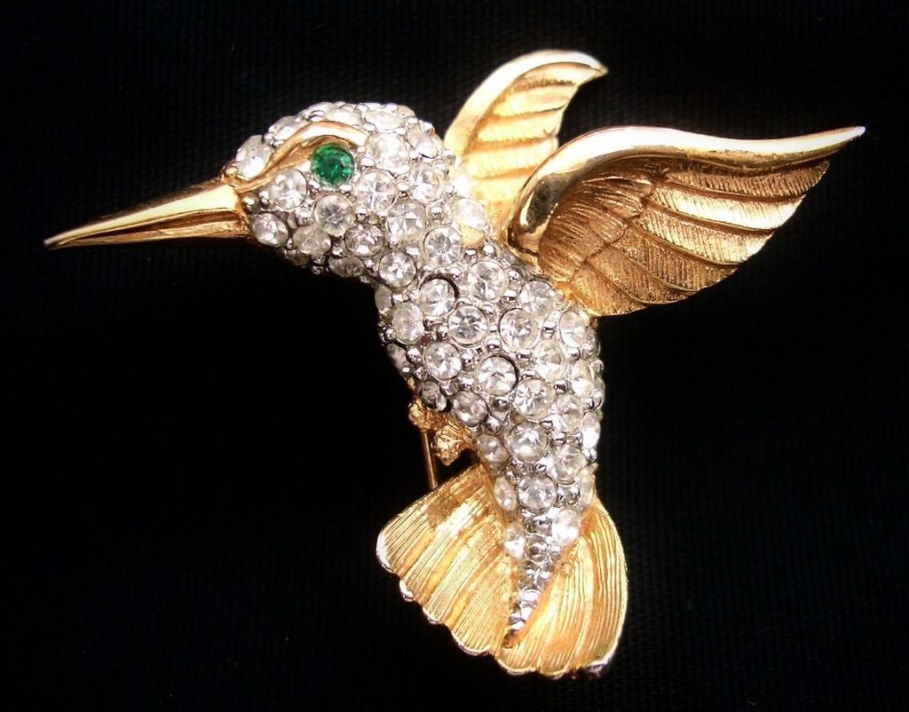Hummingbird Pin Clear Rhinestones Embellished Gold Tone Hummingbird Pin Clear Rhinestones Embellished Gold Tone