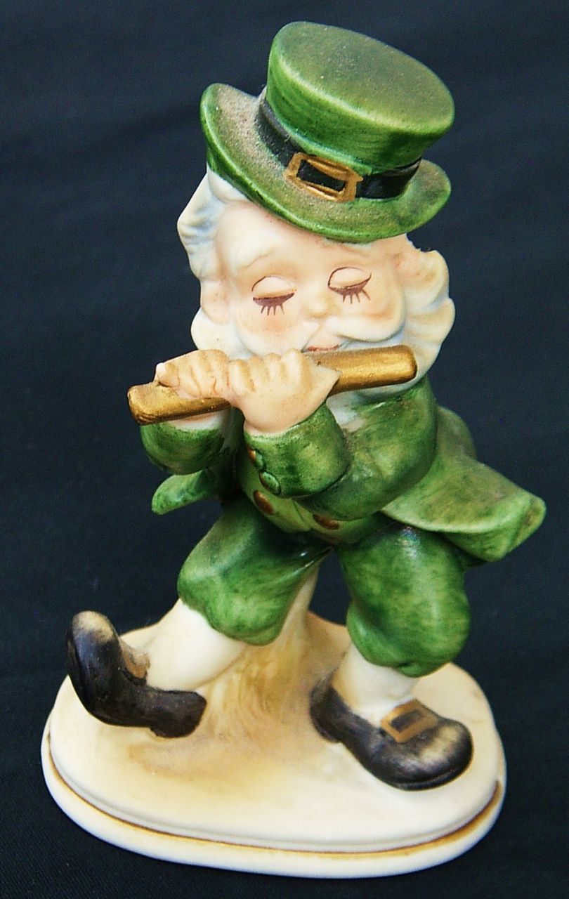 Two Beautiful Vintage Lefton Figurines Perfect Condition Two Beautiful Vintage Lefton Figurines Perfect Condition