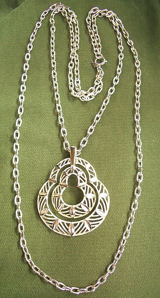 Silver Tone Trifari Crown Necklace with Pendant Silver Tone Trifari Crown Necklace with Pendant