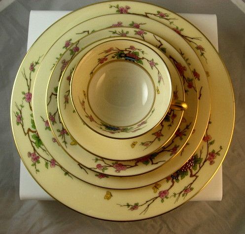On Layaway-Lenox Mandarin Gold 1917 P-1 Pattern 12-5 Piece Place Setting On Layaway-Lenox Mandarin Gold 1917 P-1 Pattern 12-5 Piece Place Setting