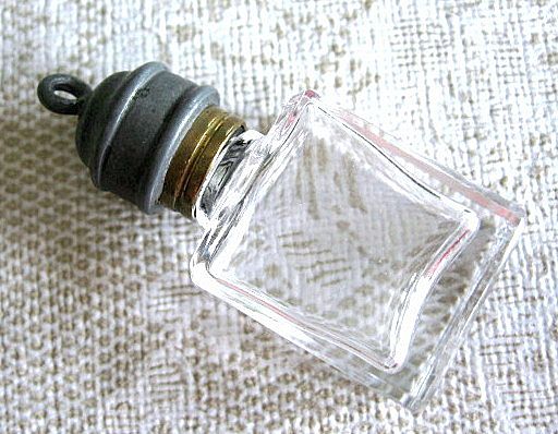 Small Glass Charm Bottle-France Small Glass Charm Bottle-France