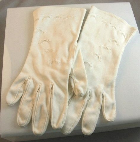 White Cotton Ladies Gloves White Cotton Ladies Gloves