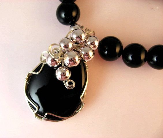 Black Onyx Wire Wrapped Pendant Necklace Set Black Onyx Wire Wrapped Pendant Necklace Set