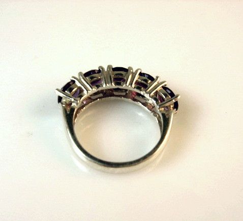 3.50ctw Amethyst Classic Style Sterling Silver Ring 3.50ctw Amethyst Classic Style Sterling Silver Ring