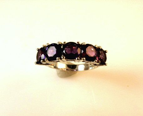 3.50ctw Amethyst Classic Style Sterling Silver Ring 3.50ctw Amethyst Classic Style Sterling Silver Ring